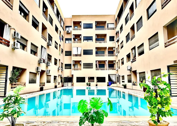 Le Modern Et Centrale Avec Piscine Et Parking Prive