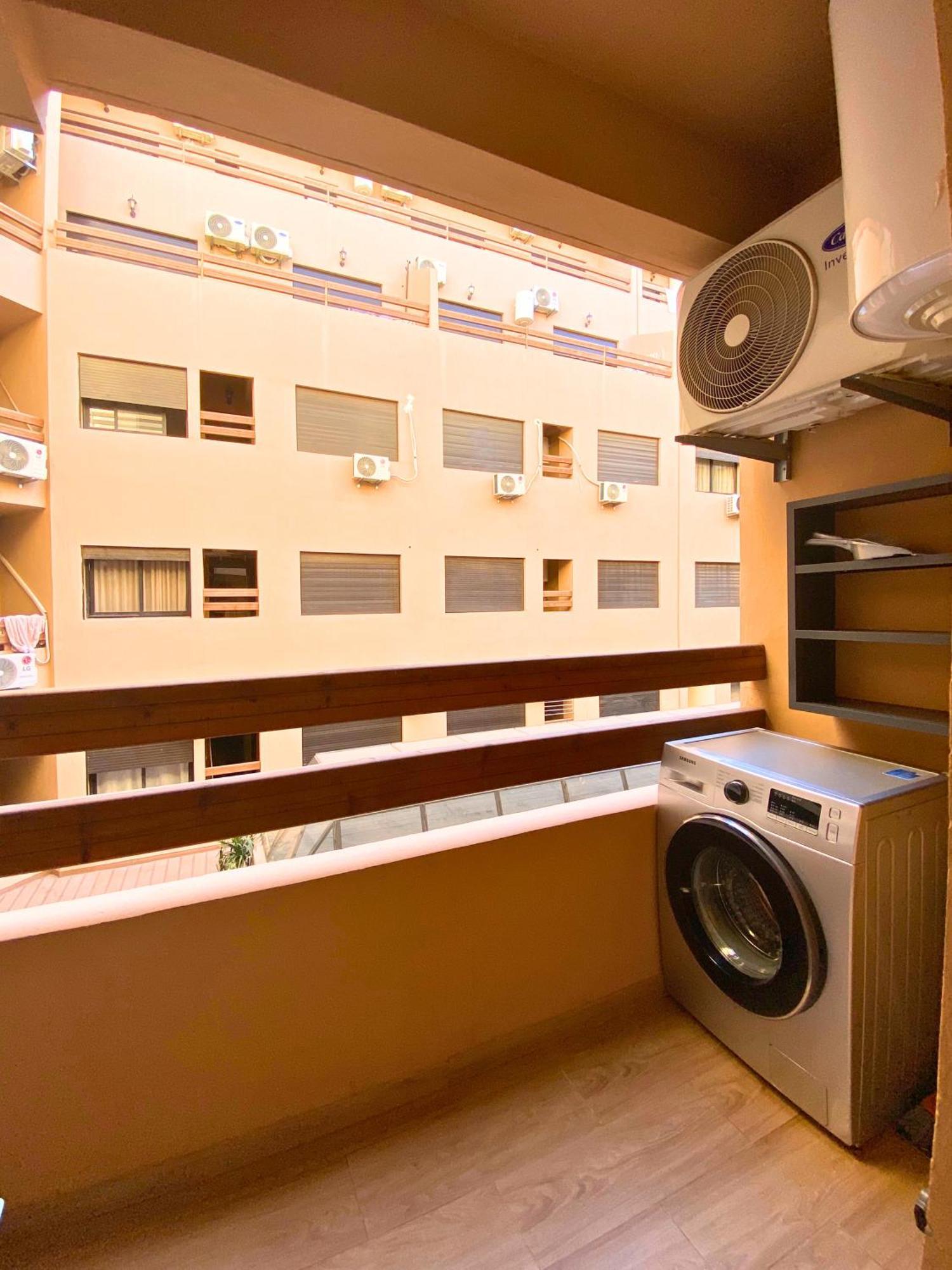 Le Modern Et Avec Piscine Et Parking Prive Appartamento