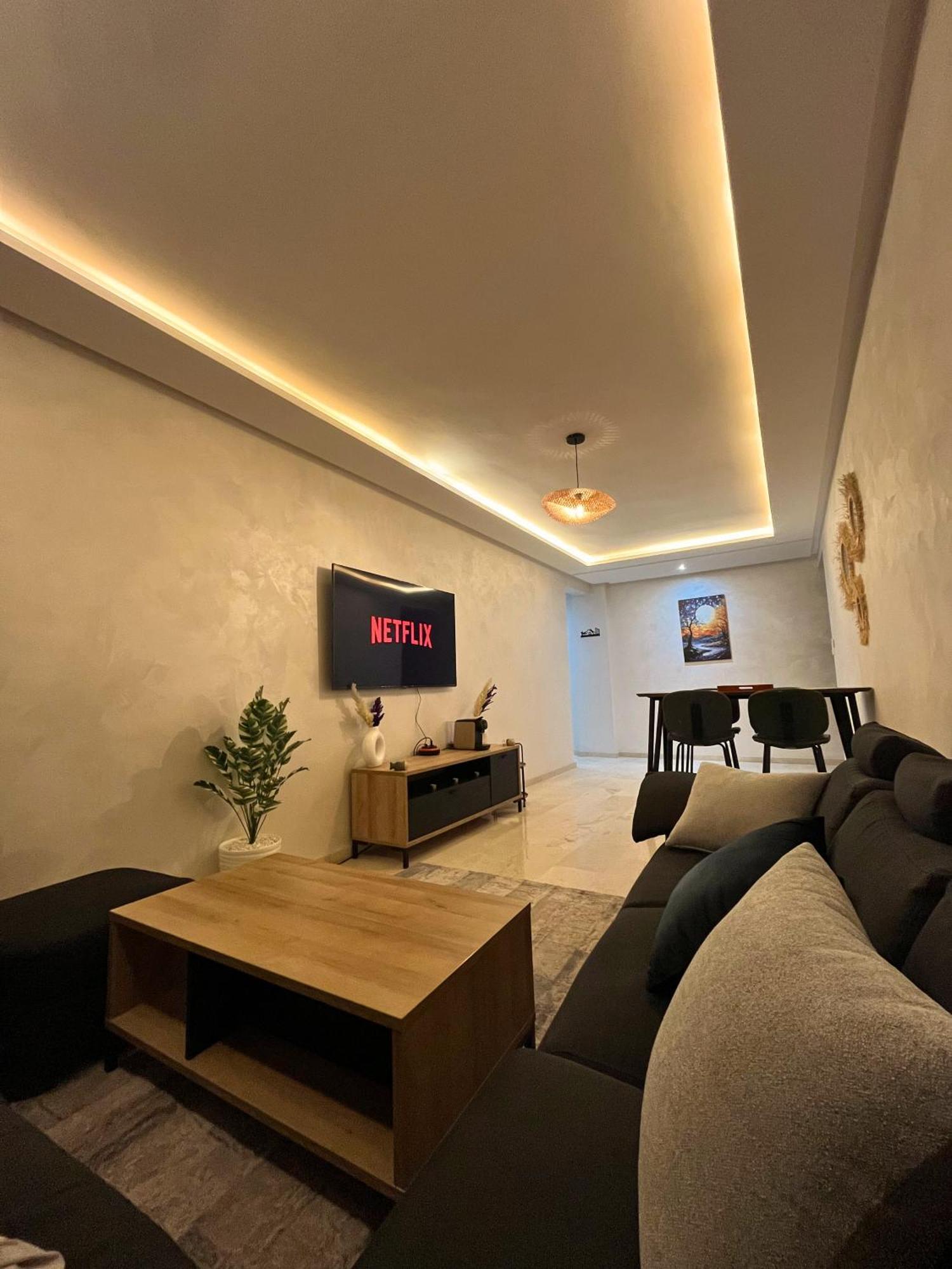Appartamento Le Modern Et Avec Piscine Et Parking Prive Marrakesh