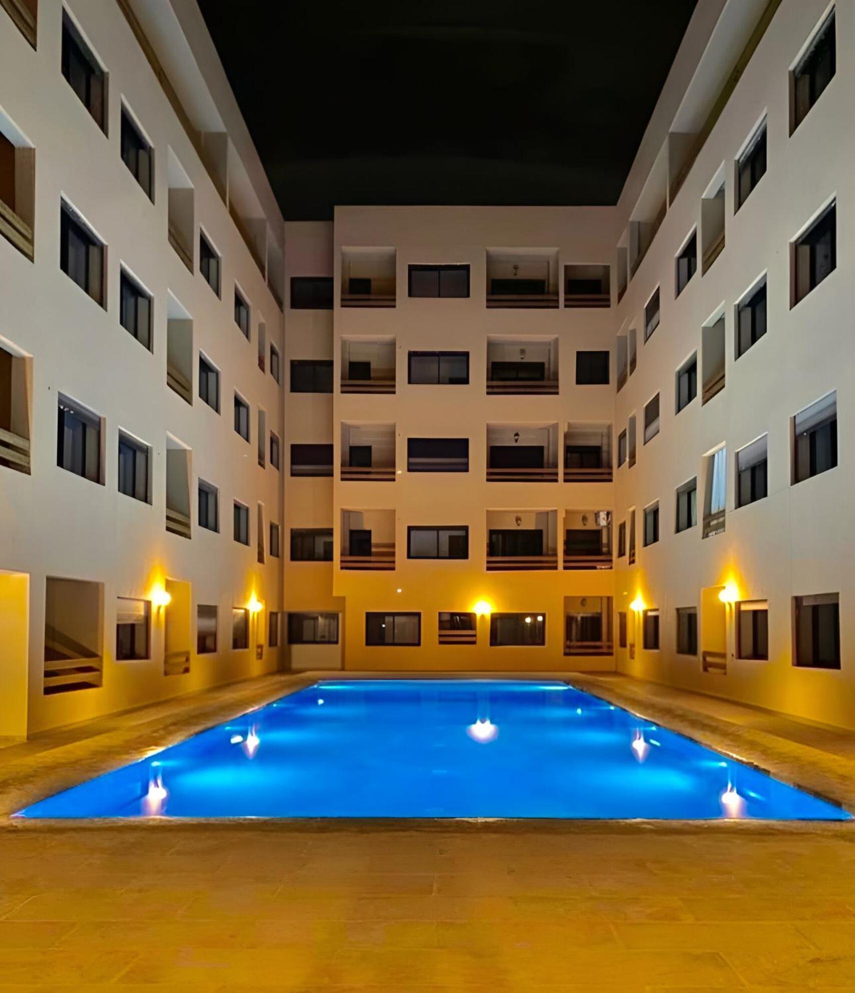 Le Modern Et Avec Piscine Et Parking Prive Appartamento